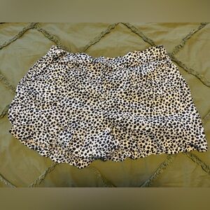 White Leopard Print Women's Shorts